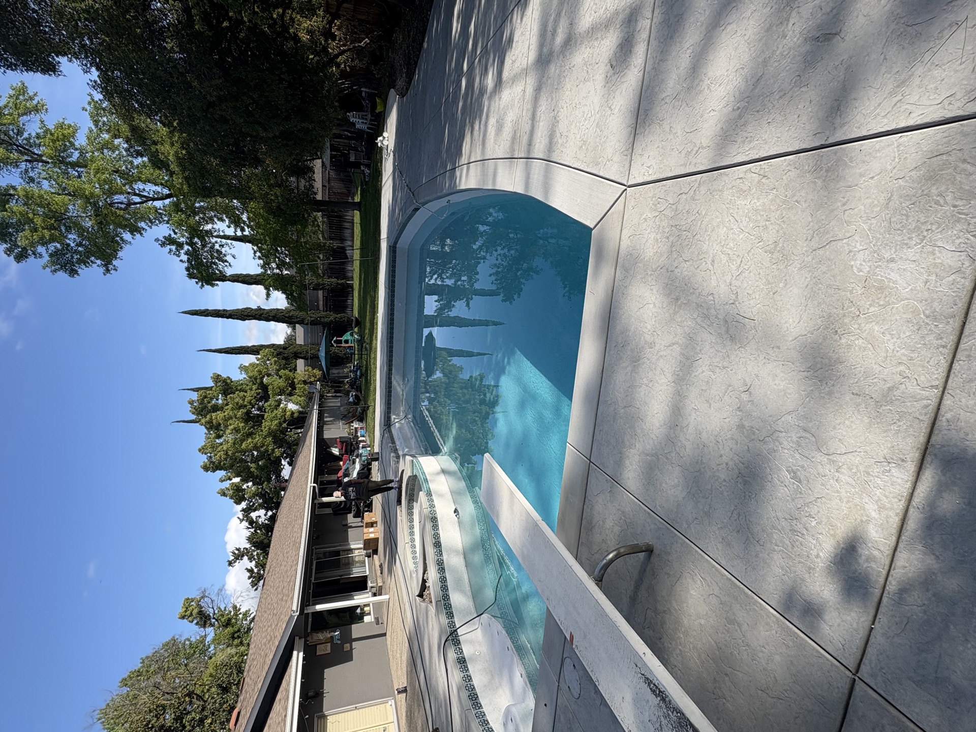 Pool and raised spa combination - project near Tracy, CA